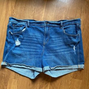 Old Navy mid-rise blue jeans shorts size 18